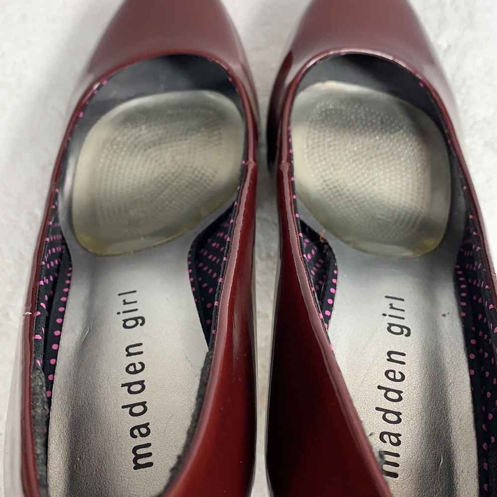 VALA BURGUNDY PATENT MADDEN GIRL by Steve Madden - Picture 11 of 12